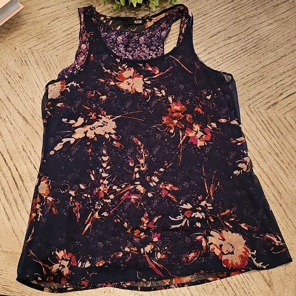Floral Sleeveless Top Size M Navy and Pink Tank Top Attached